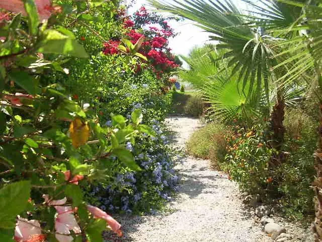 Escuela La Crujia Bed & Breakfast Velez Malaga